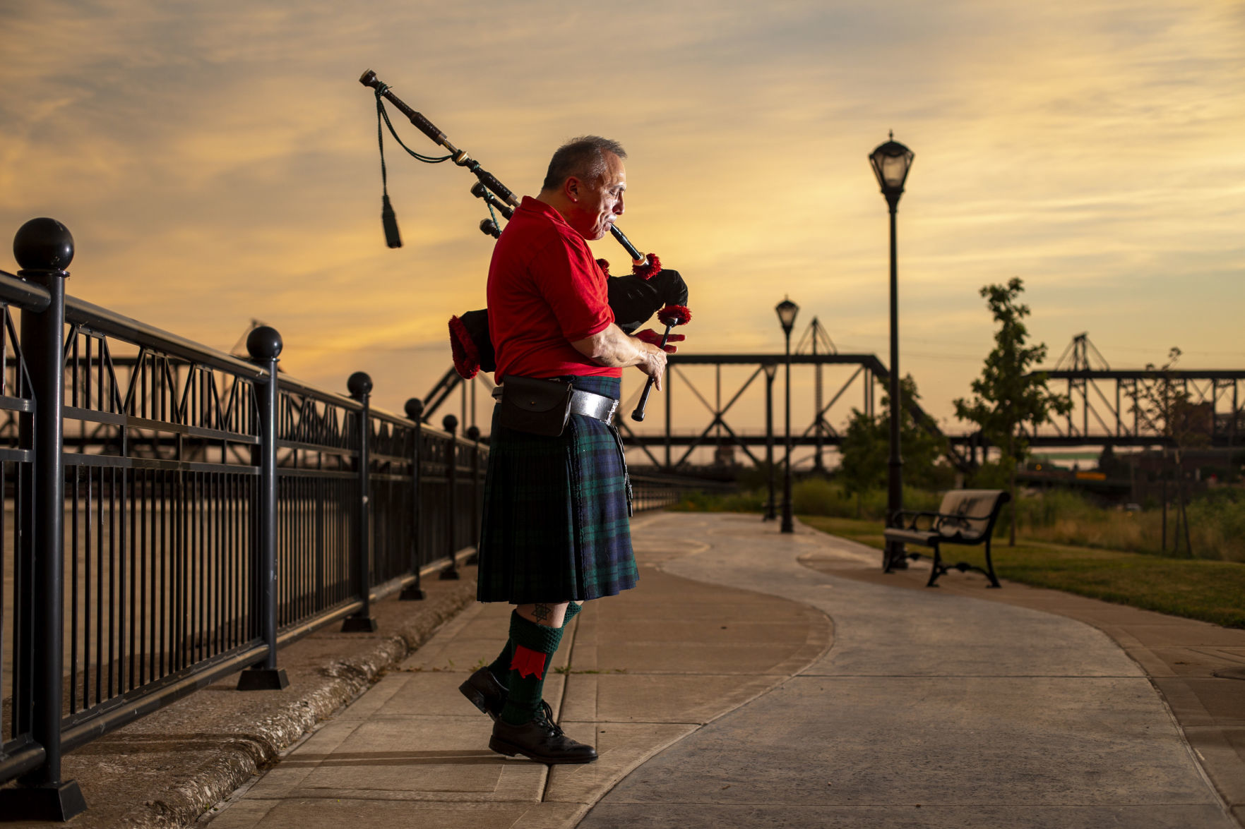 071719-qct-qca-bagpiper-017